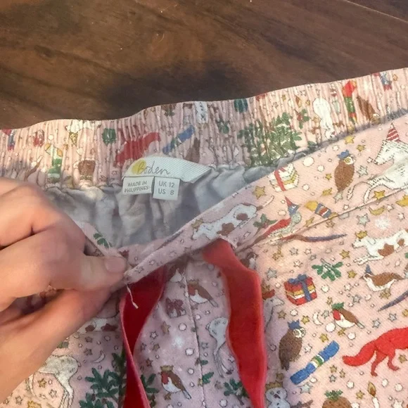 Boden Vanessa Cosy Festive Pyjama Bottoms, Milkshake Festive size 8 - Picture 3 of 9